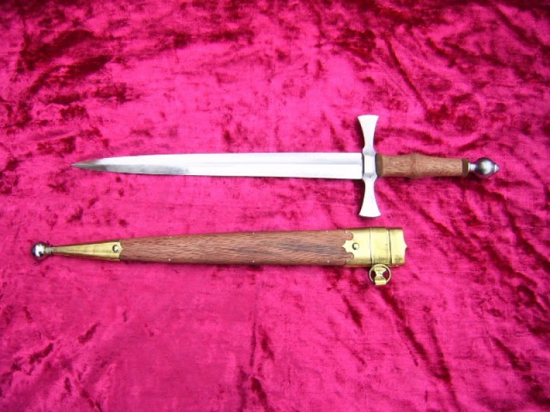 Спортивное клинковое оружие (меч, сабля, шпага, нож)