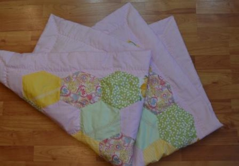 Детское лоскутное одеяло Розовое лето