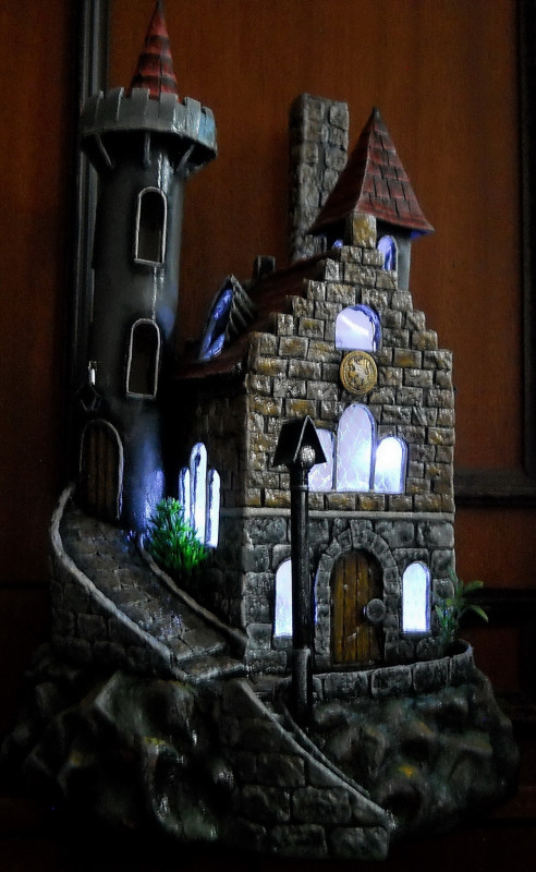 Ночной светильник средневековый замок.