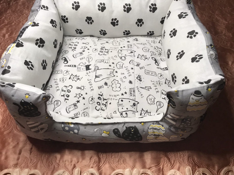 Лежанка-диванчик для кошки