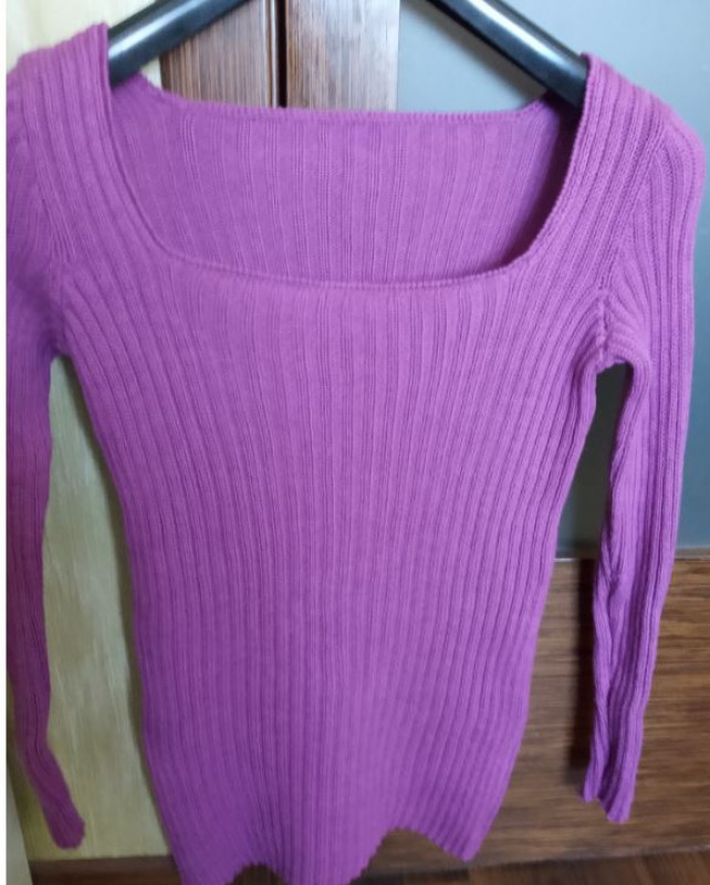 Свитер пуловер
