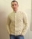 свитер белый с косами