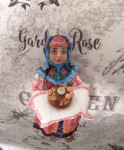 Ватная коллекционная игрушка Девушка с караваем